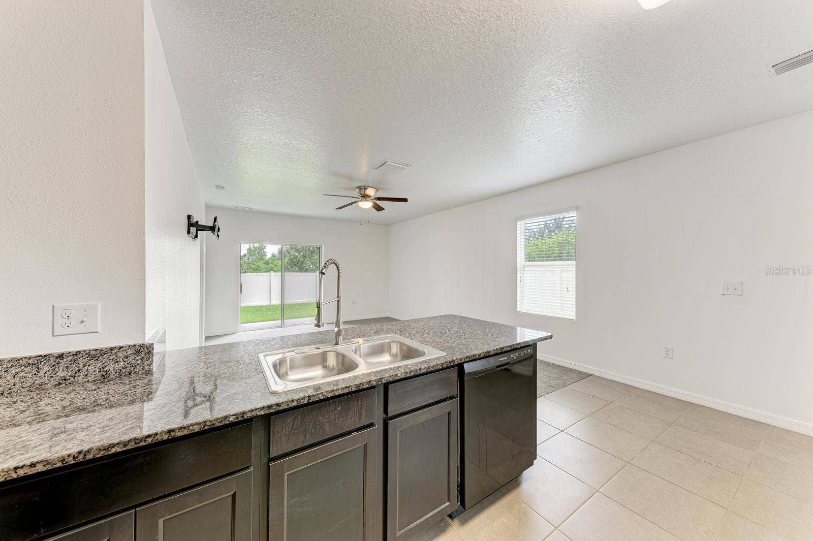 4546 LINDEVER LANE, Palmetto, FL 34221 4546 LINDEVER LANE, Palmetto, FL 34221