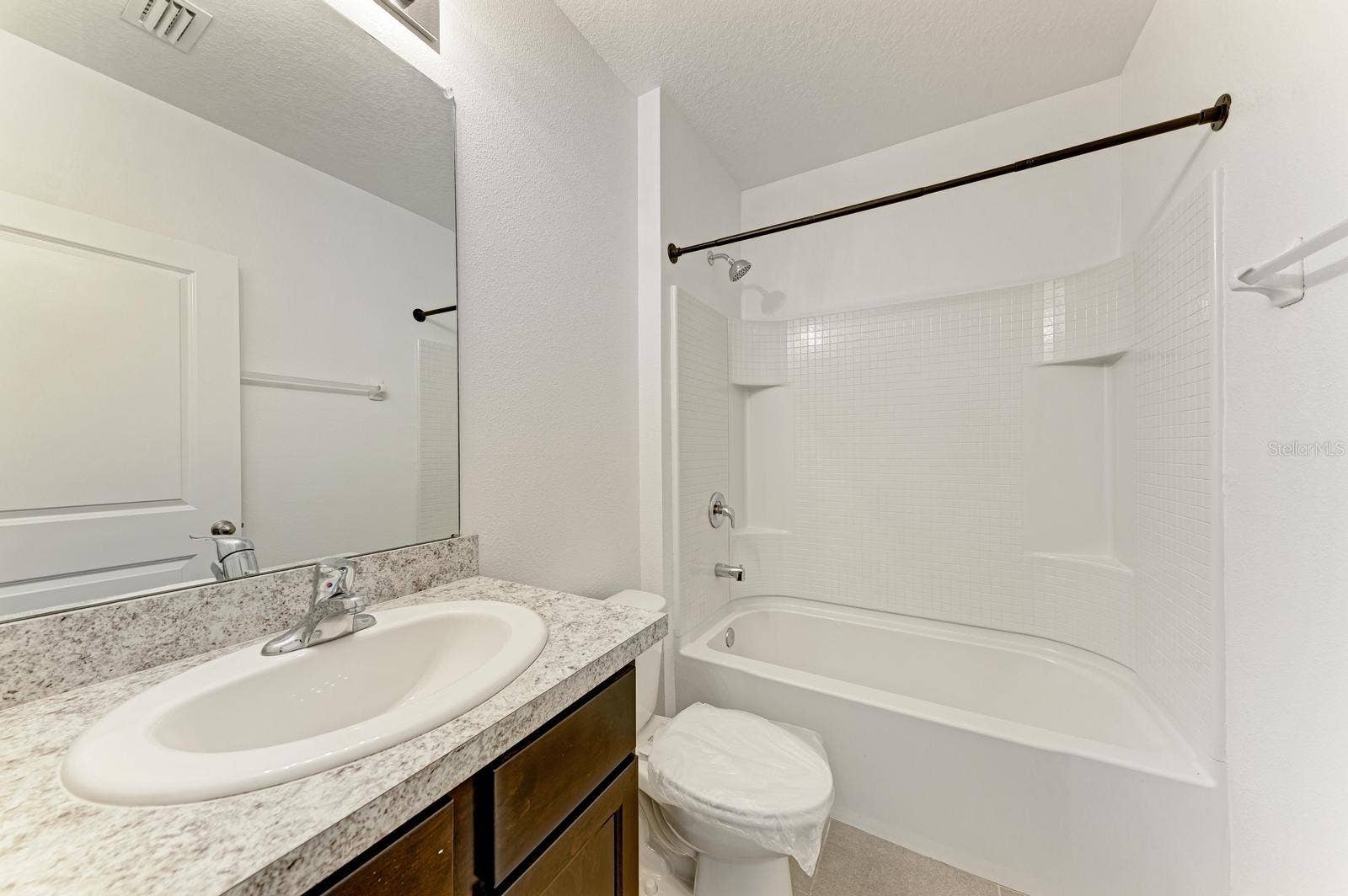 4546 LINDEVER LANE, Palmetto, FL 34221 4546 LINDEVER LANE, Palmetto, FL 34221