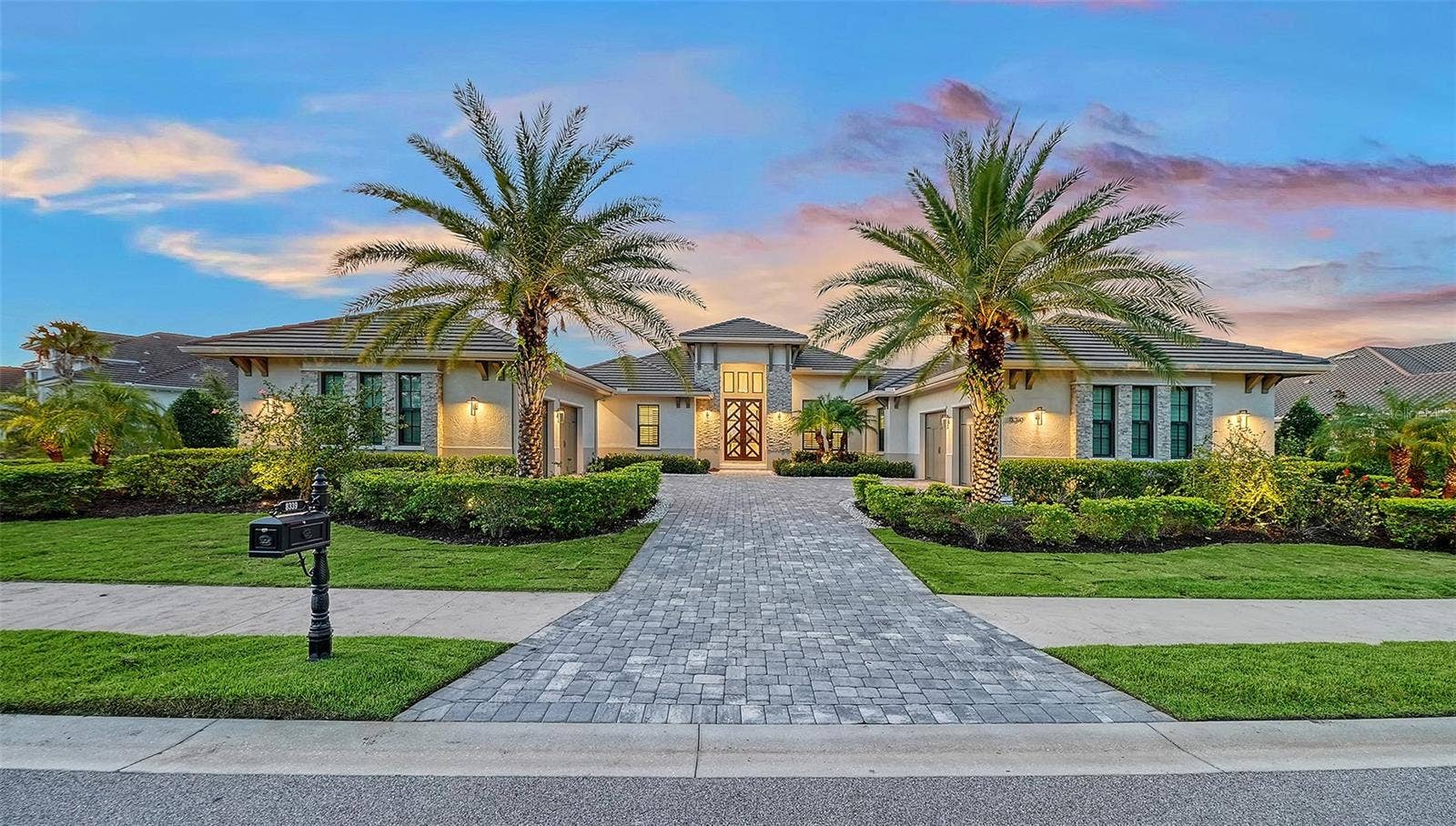 8339 LUCERNE LOOP, Bradenton, FL 34202 8339 LUCERNE LOOP, Bradenton, FL 34202