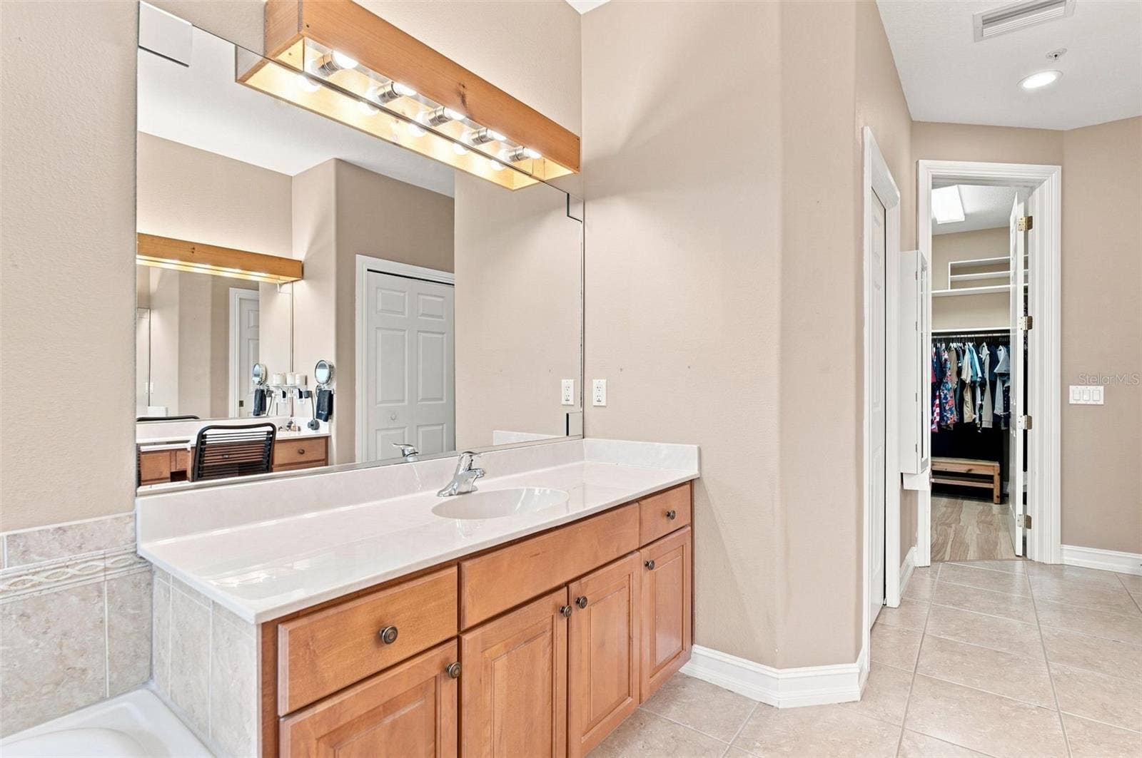 1308 3RD STREET CIRCLE E, Palmetto, FL 34221 1308 3RD STREET CIRCLE E, Palmetto, FL 34221