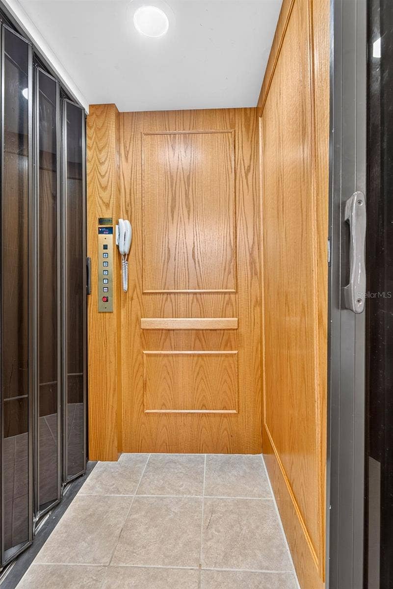 1014 34TH DRIVE W, Palmetto, FL 34221 Elevator Hold 950 lbs