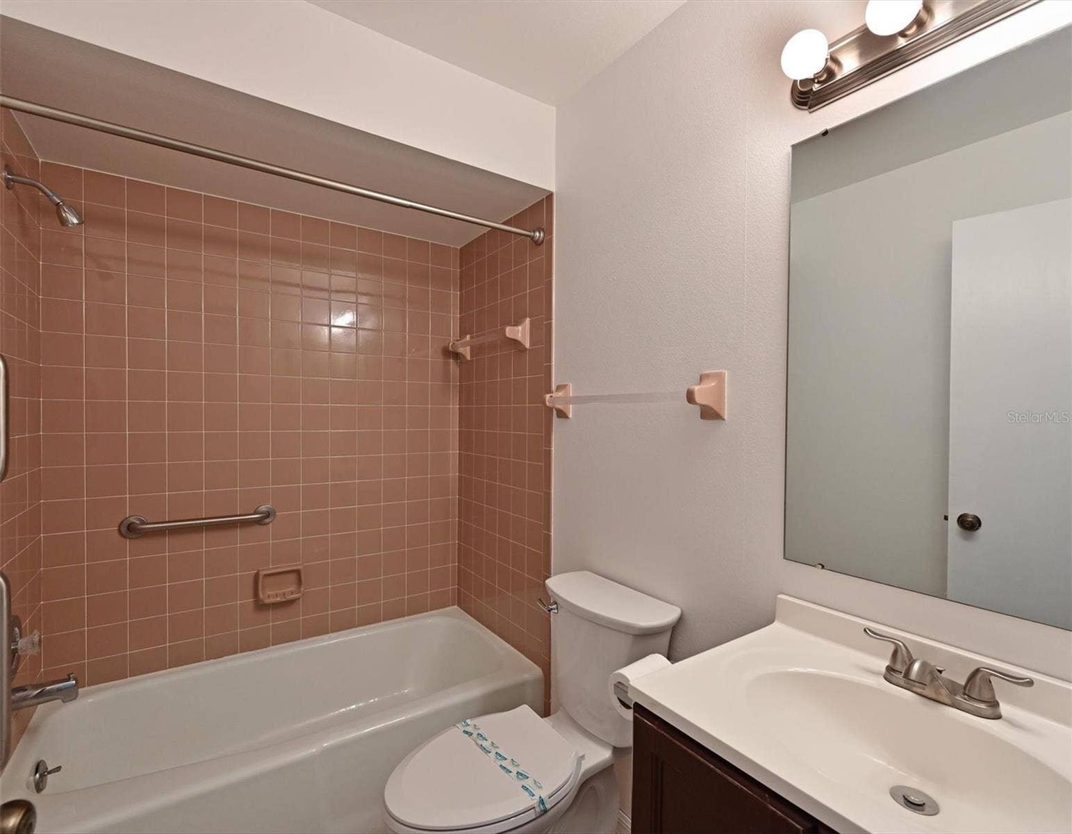 5506 37TH STREET E, #4, Bradenton, FL 34203 5506 37TH STREET E, #4, Bradenton, FL 34203