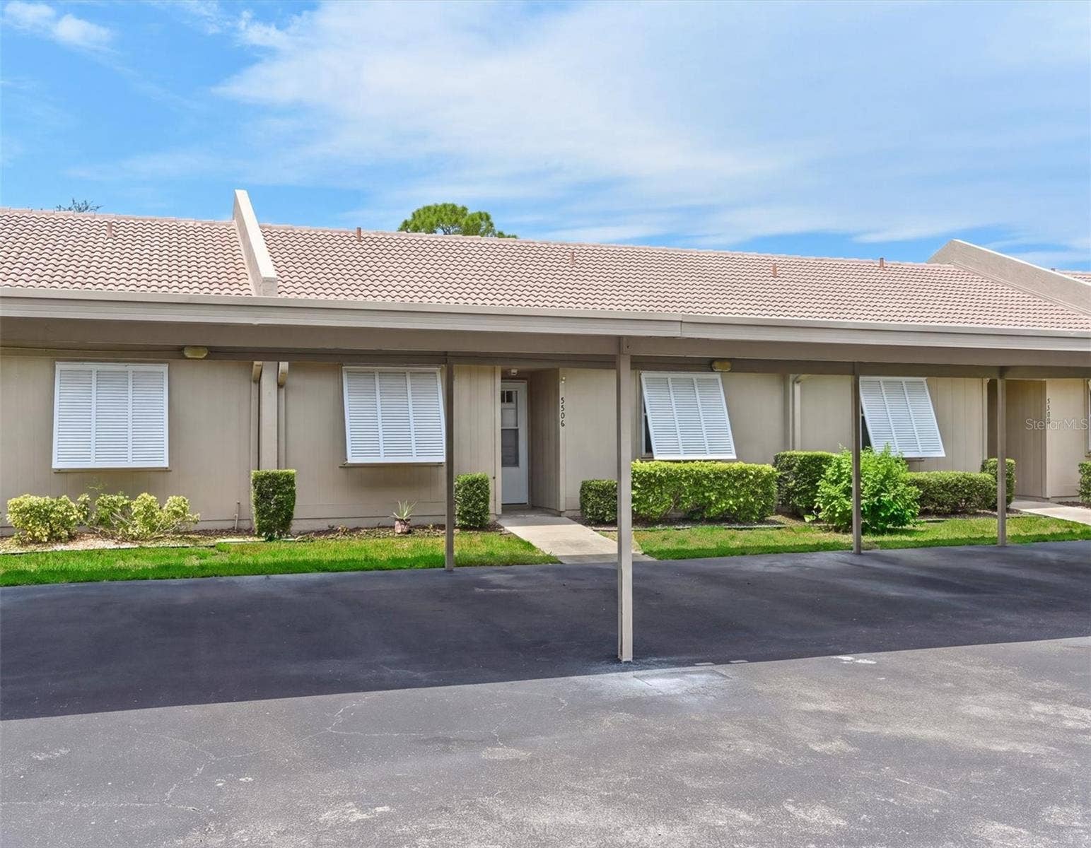 5506 37TH STREET E, #4, Bradenton, FL 34203 5506 37TH STREET E, #4, Bradenton, FL 34203