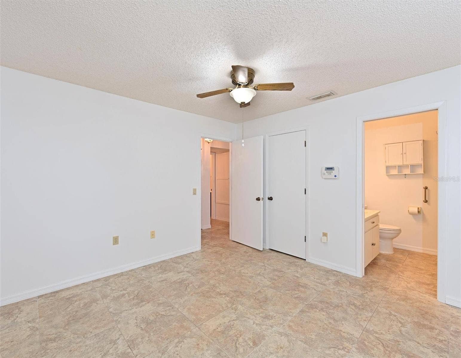 5506 37TH STREET E, #4, Bradenton, FL 34203 5506 37TH STREET E, #4, Bradenton, FL 34203
