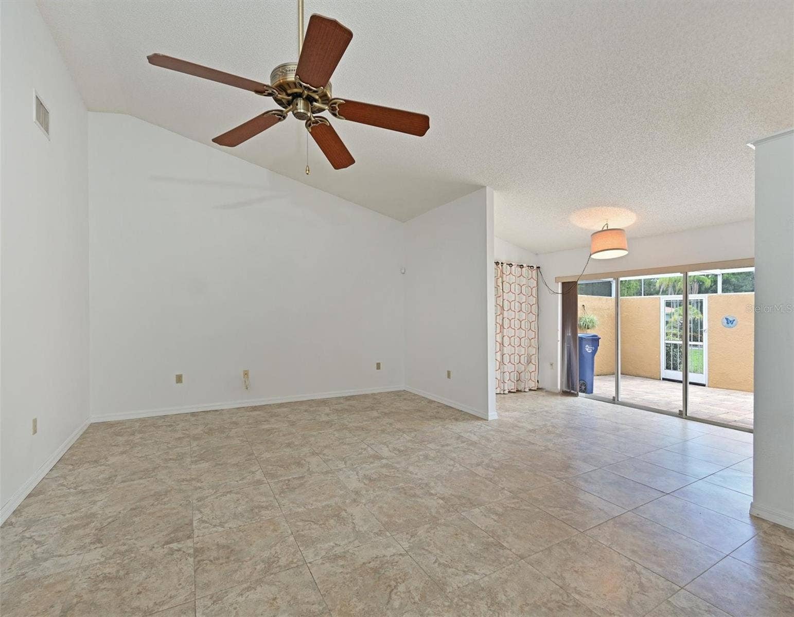 5506 37TH STREET E, #4, Bradenton, FL 34203 5506 37TH STREET E, #4, Bradenton, FL 34203