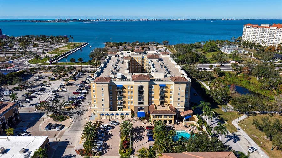 Property photo for 1064 N TAMIAMI TRAIL, #1122, Sarasota, FL