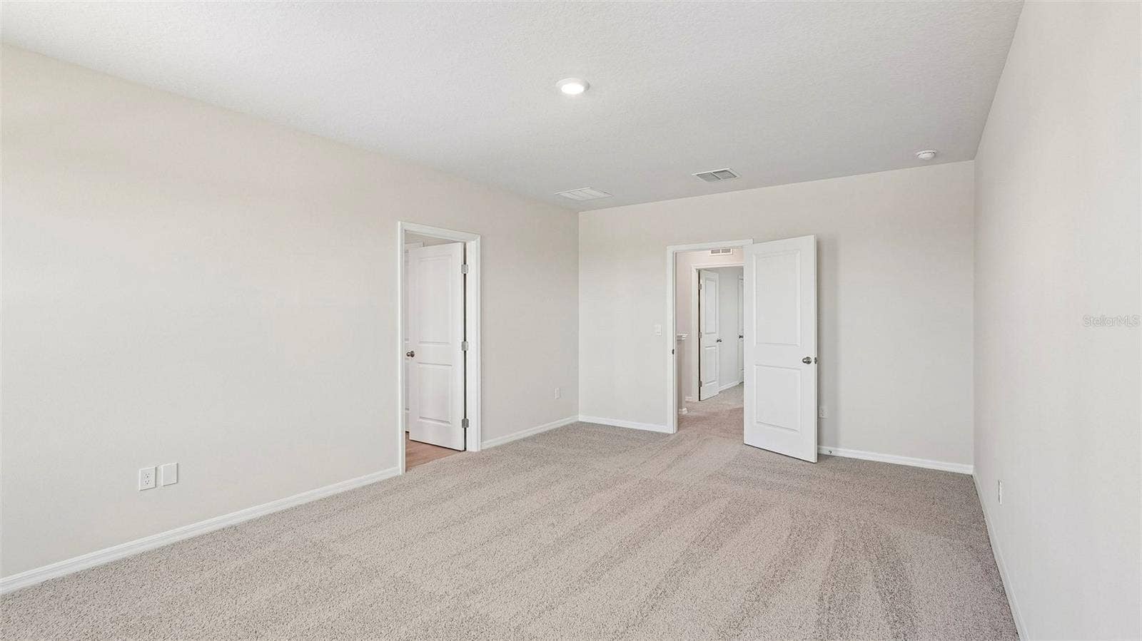 5423 SILVER MOONLIGHT DRIVE, Palmetto, FL 34221 5423 SILVER MOONLIGHT DRIVE, Palmetto, FL 34221