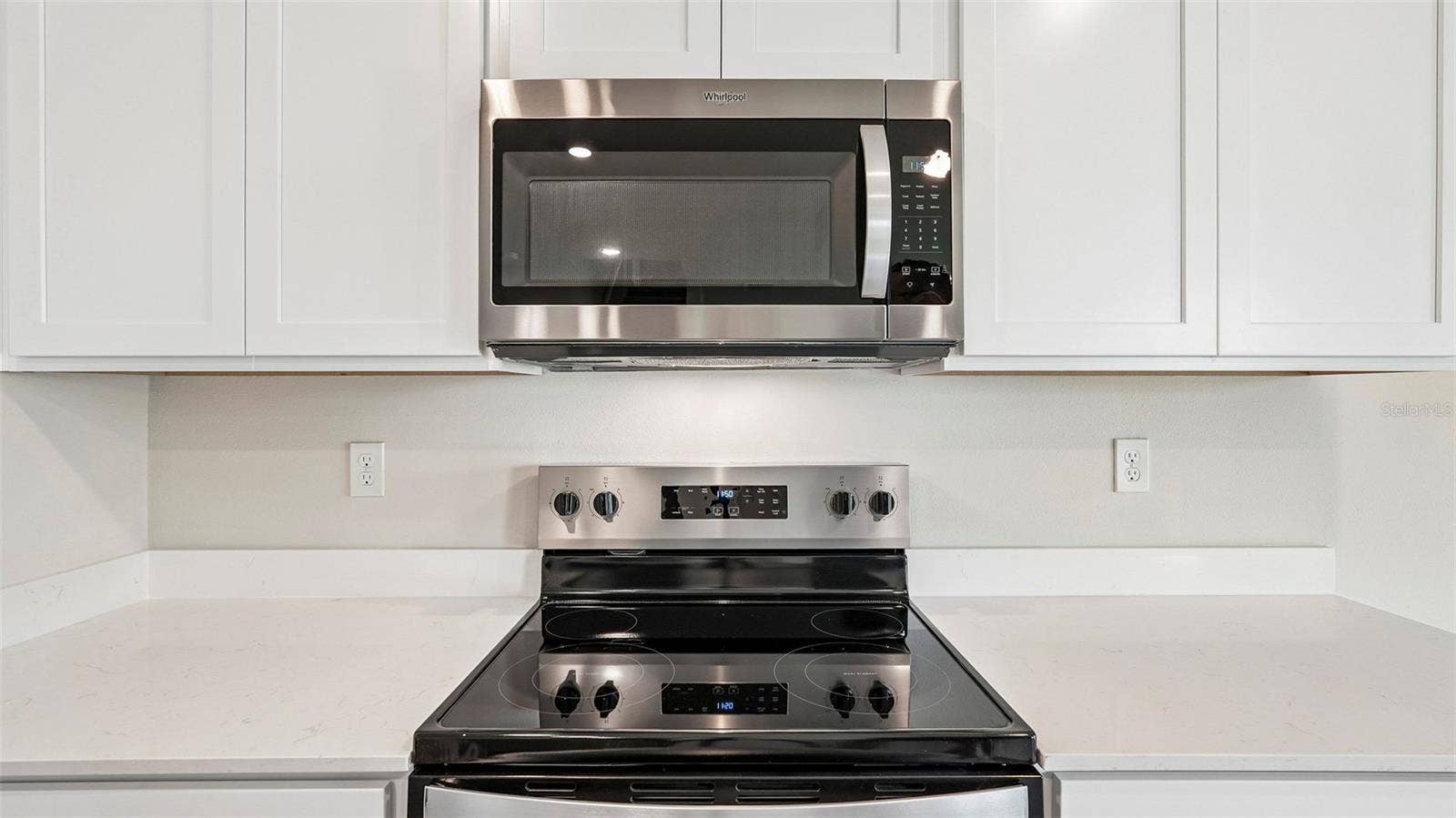 5423 SILVER MOONLIGHT DRIVE, Palmetto, FL 34221 5423 SILVER MOONLIGHT DRIVE, Palmetto, FL 34221