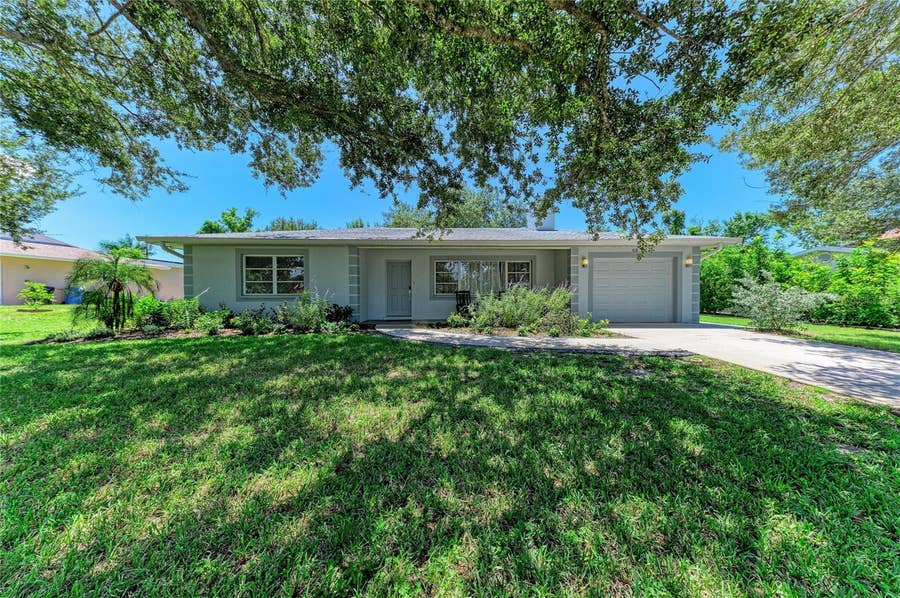 Property photo for 413 BAYCREST DRIVE, Venice, FL