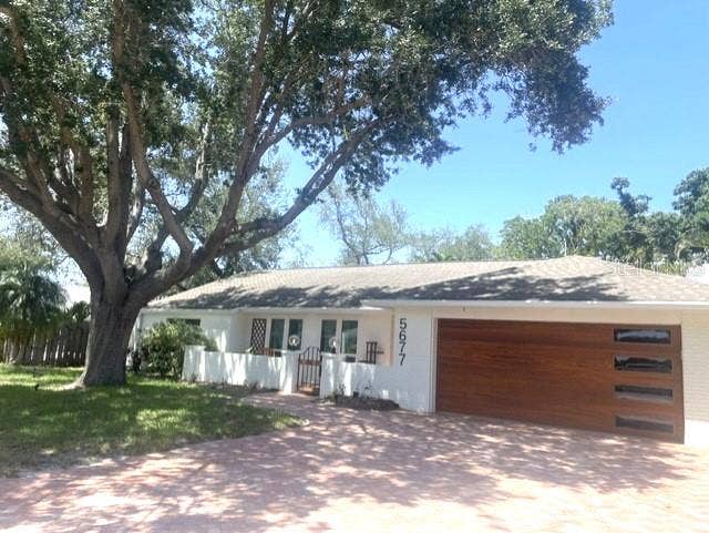 Property photo for 5677 BENEVA WOODS CIRCLE, Sarasota, FL