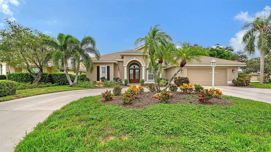 Property photo for 6682 SAINT JAMES CROSSING, University Park, FL