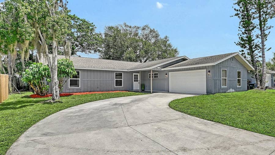 Property photo for 4054 PALAU DRIVE, Sarasota, FL