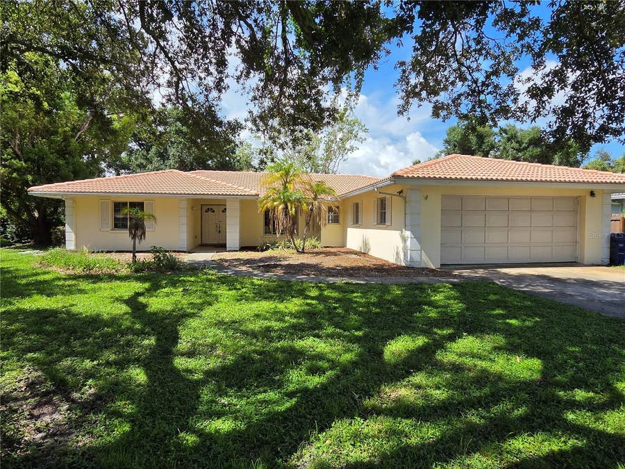 Property photo for 1876 MID OCEAN CIRCLE, Sarasota, FL