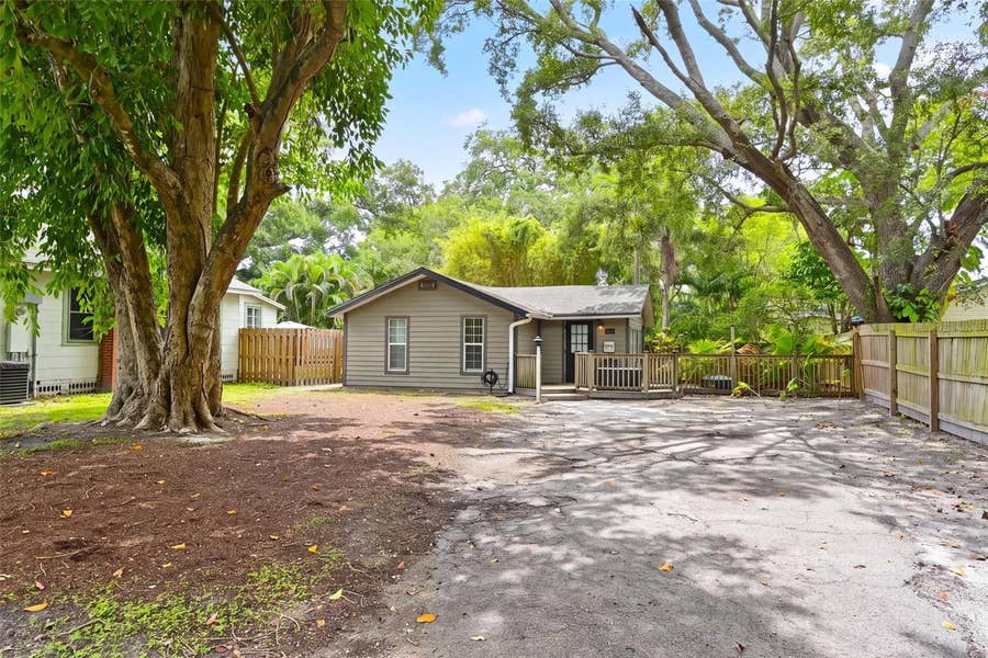 Property photo for 2212 11TH AVENUE W, Bradenton, FL
