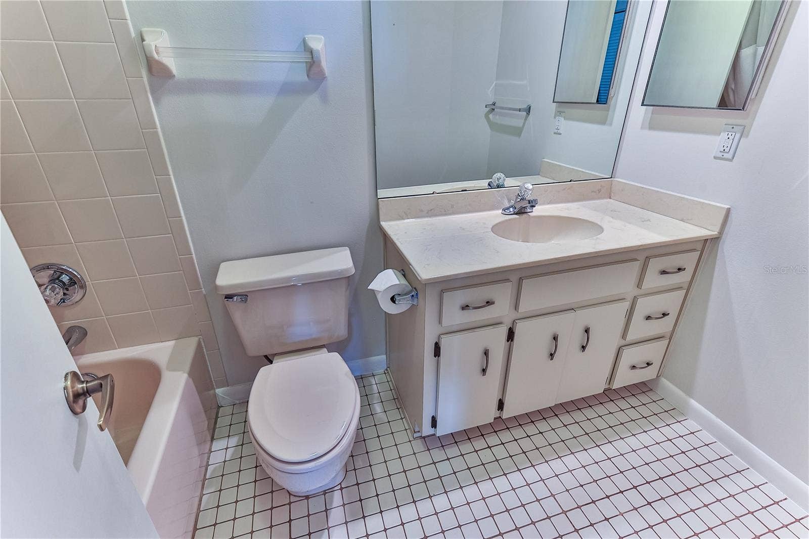 3333 S LIVERPOOL POINT, Inverness, FL 34452 Bathroom 2