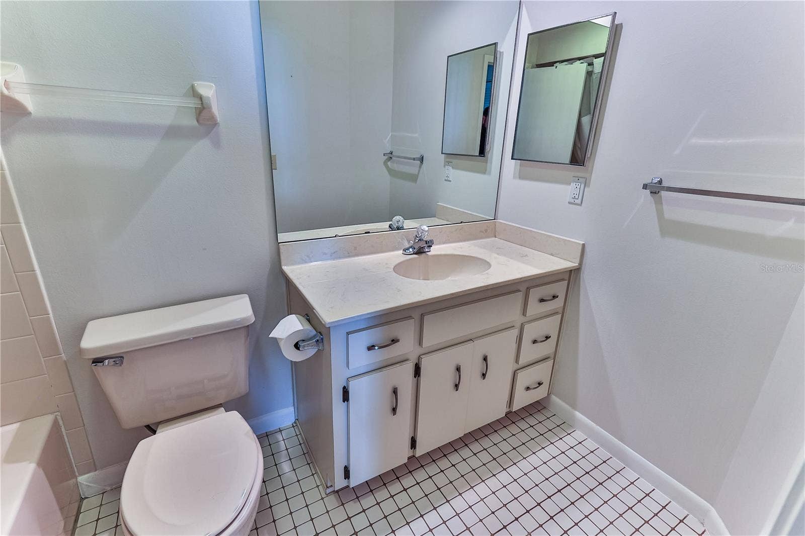 3333 S LIVERPOOL POINT, Inverness, FL 34452 Bathroom 2