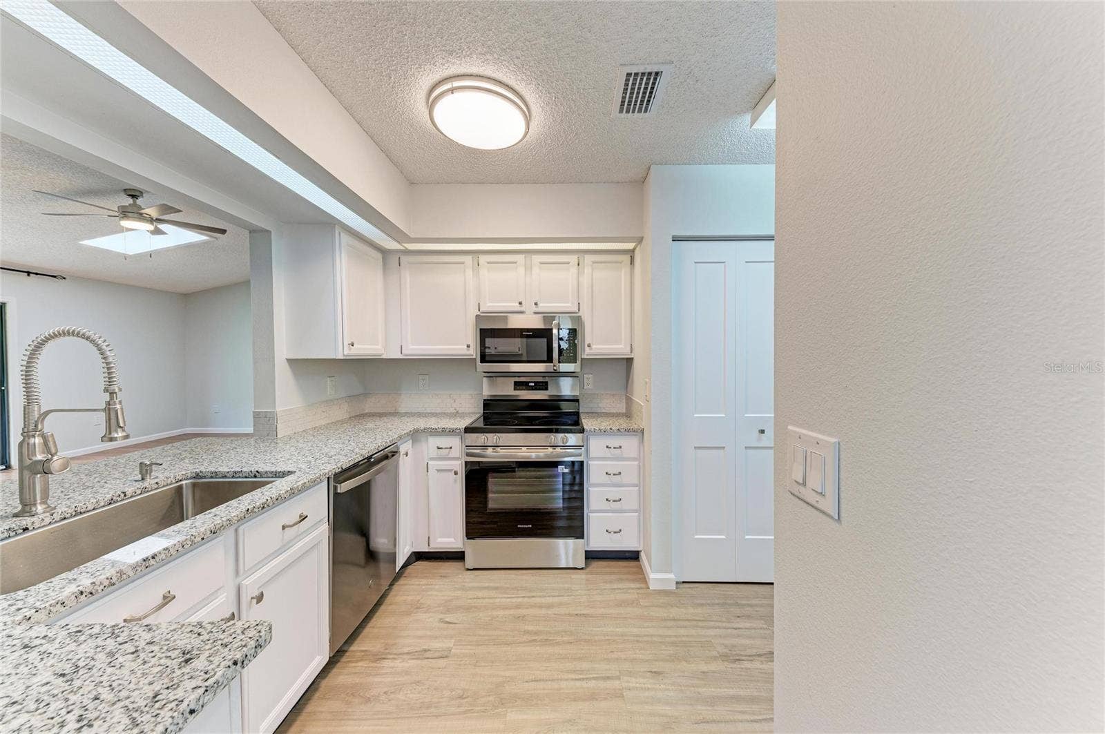5506 82ND AVENUE DRIVE E, Palmetto, FL 34221