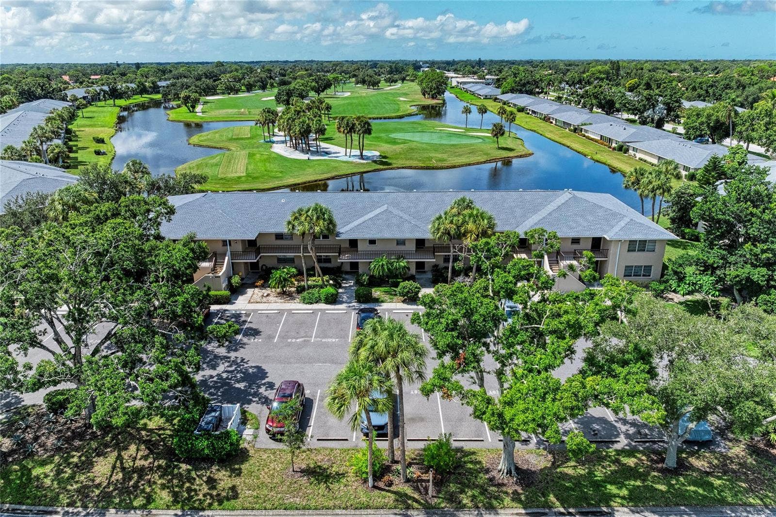 6999 W COUNTRY CLUB DRIVE N, #123, Sarasota, FL 34243 6999 W COUNTRY CLUB DRIVE N, #123, Sarasota, FL 34243