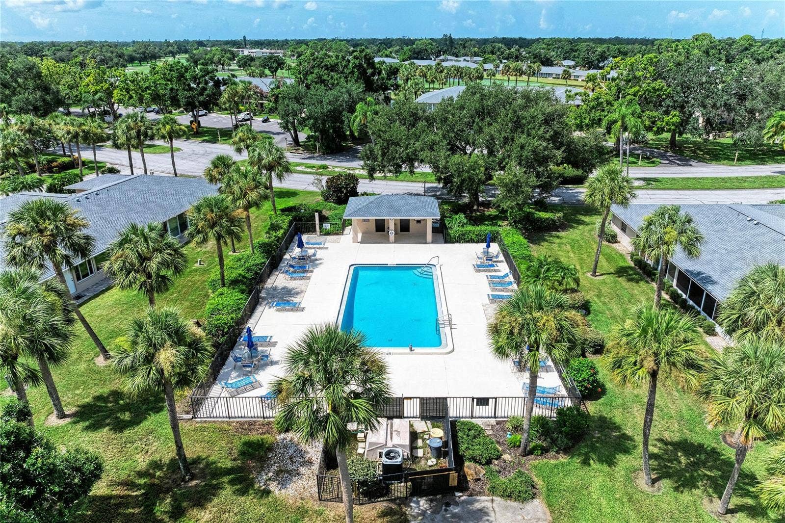 6999 W COUNTRY CLUB DRIVE N, #123, Sarasota, FL 34243 6999 W COUNTRY CLUB DRIVE N, #123, Sarasota, FL 34243
