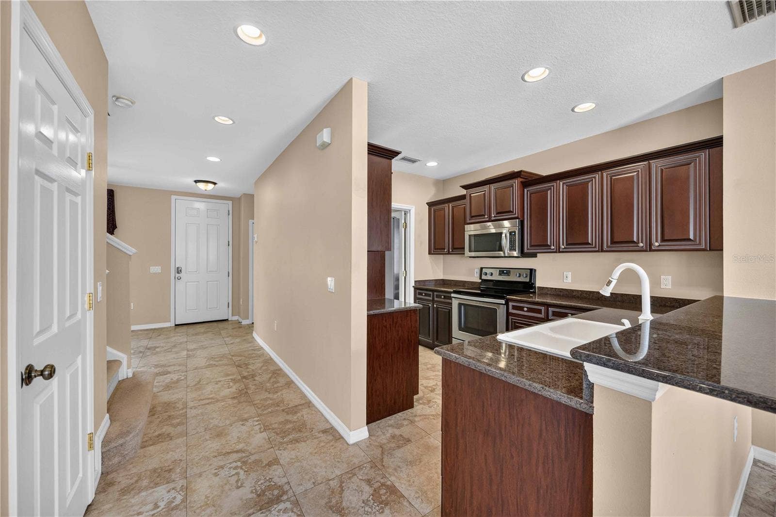 5653 WHITEHEAD STREET, Bradenton, FL 34203