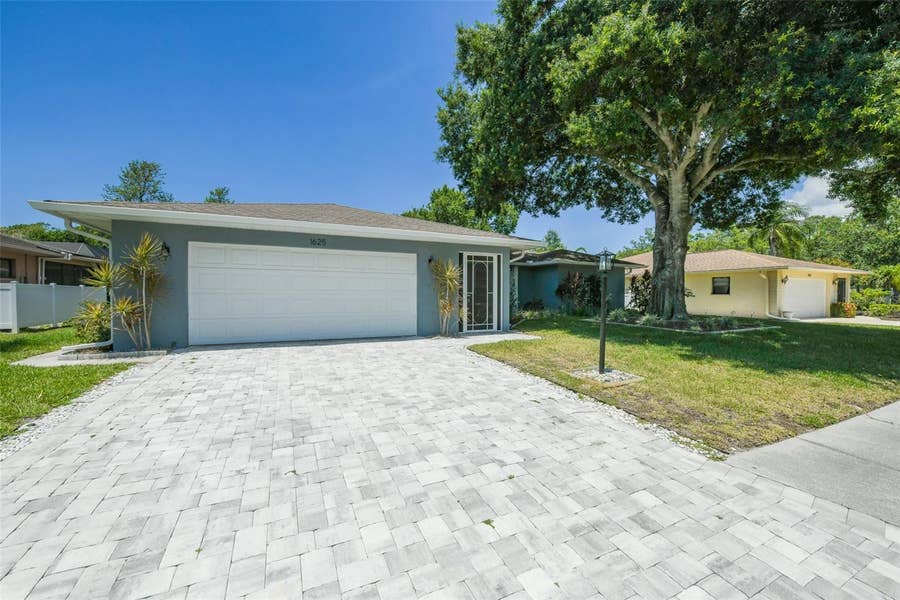 Property photo for 1625 BAY HILL CIRCLE, Sarasota, FL