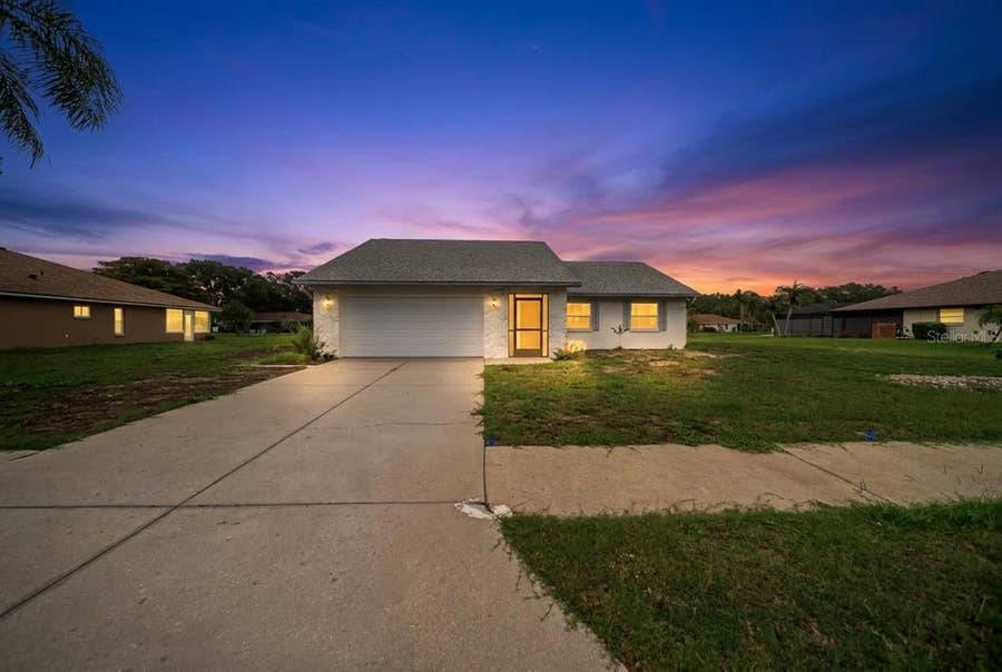 Property photo for 112 WOODINGHAM DRIVE, Venice, FL