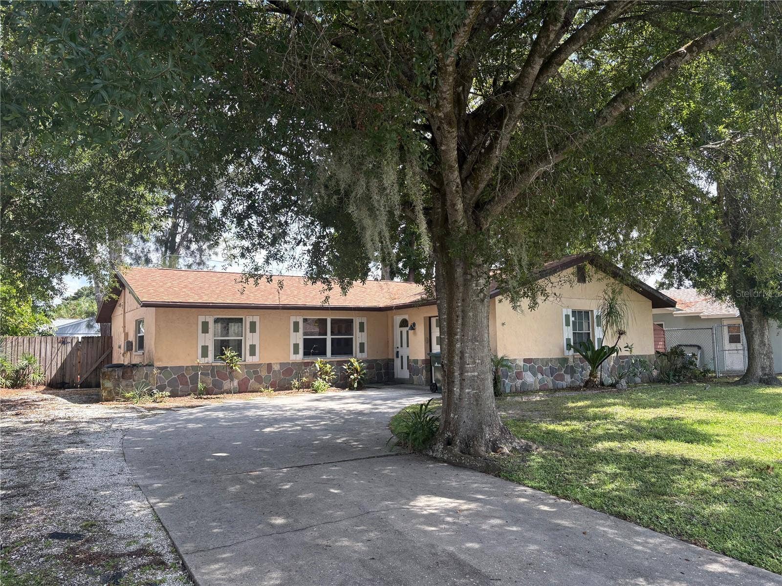 3925 ALLAN PLACE, Sarasota, FL 34241 3925 ALLAN PLACE, Sarasota, FL 34241