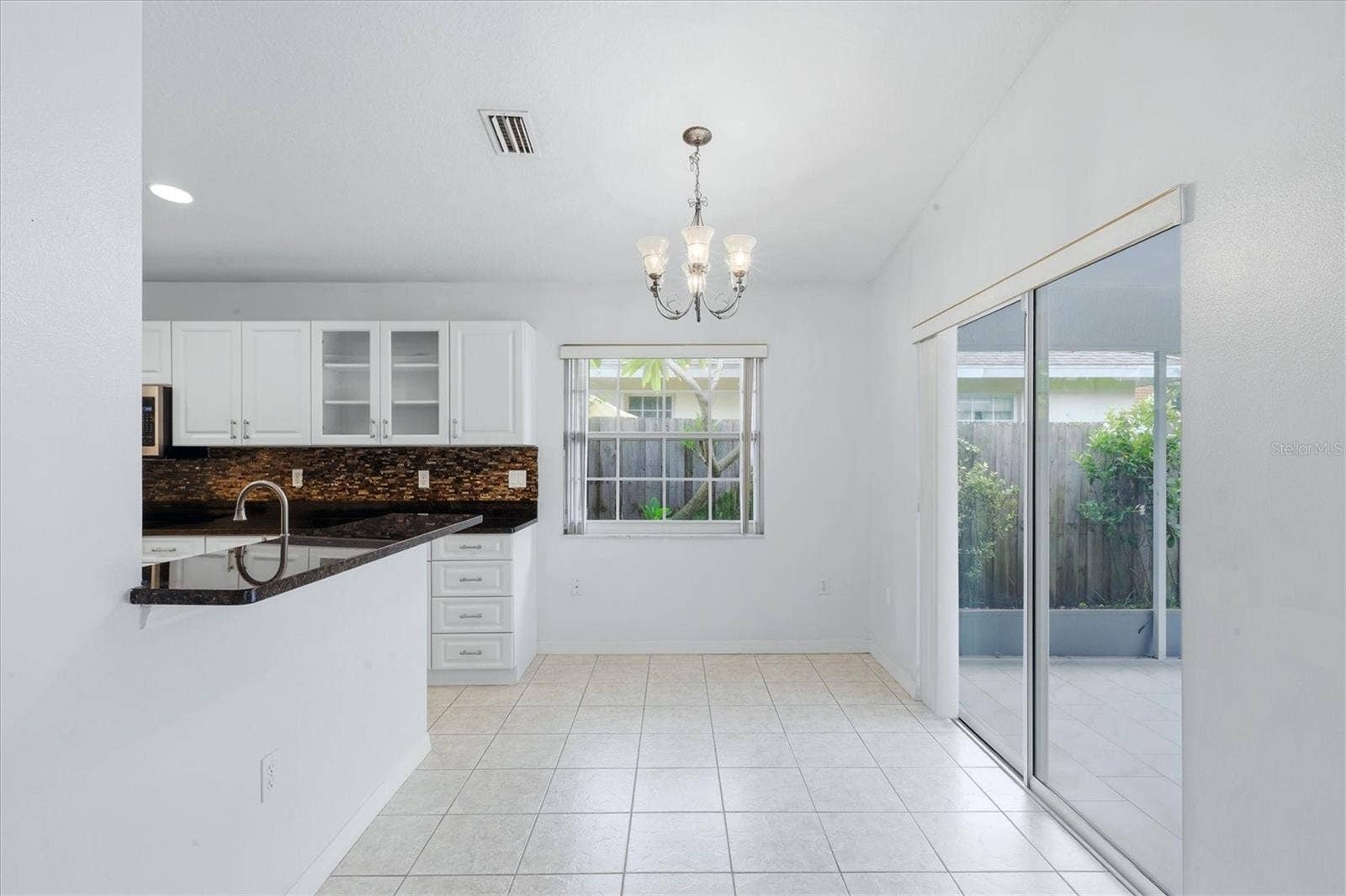 4380 IOLA DRIVE, Sarasota, FL 34231 Breakfast Nook and Kitchen