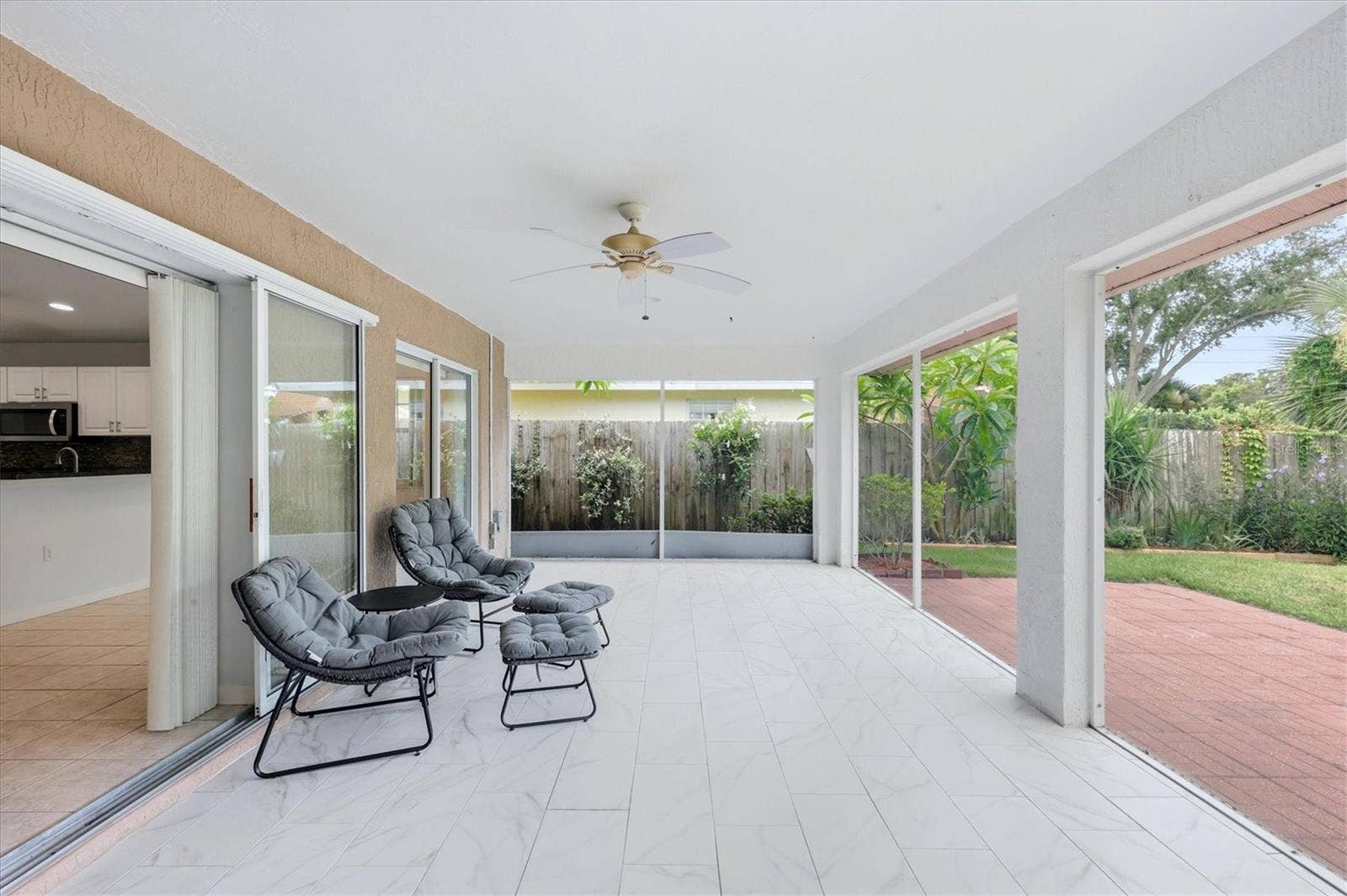 4380 IOLA DRIVE, Sarasota, FL 34231 Large Screened and tiled Patio