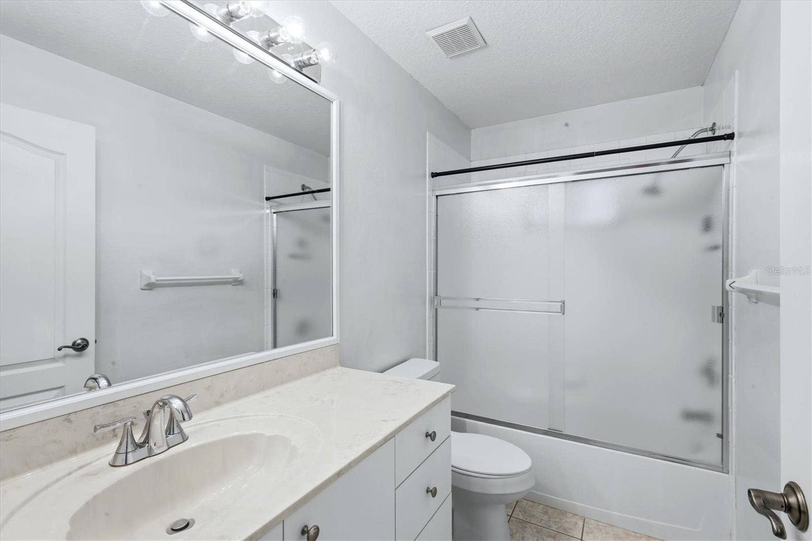 4380 IOLA DRIVE, Sarasota, FL 34231 2nd Bathroom