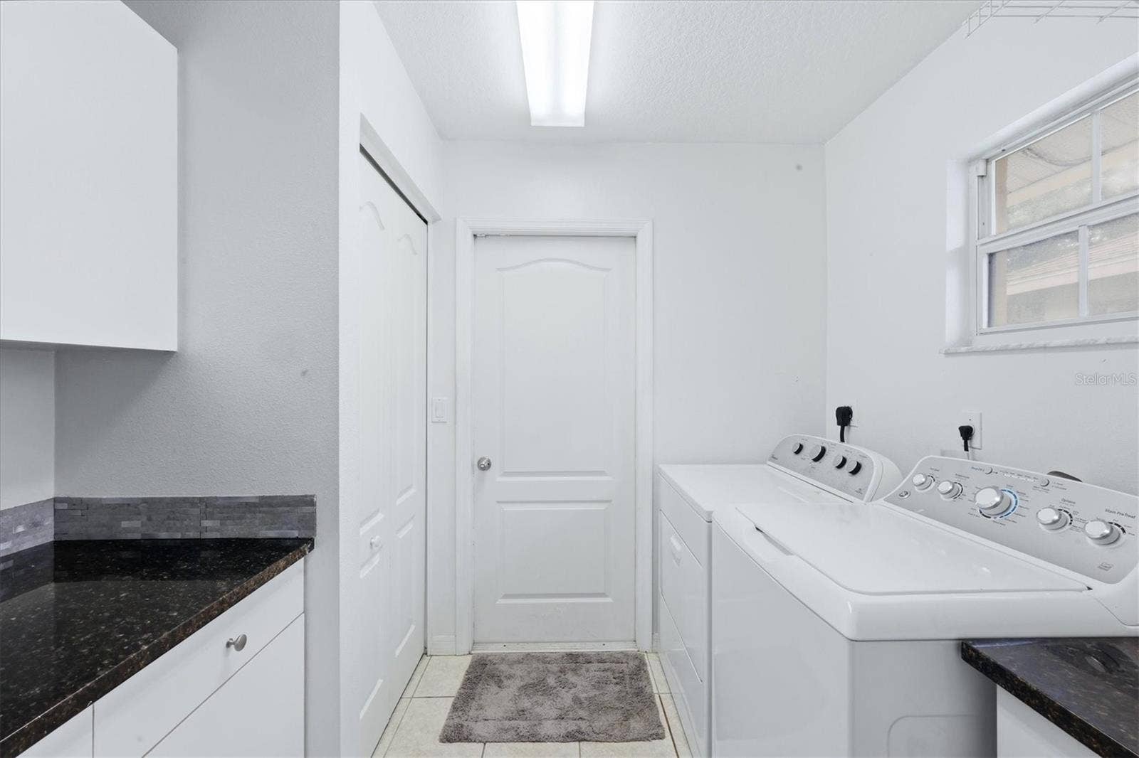 4380 IOLA DRIVE, Sarasota, FL 34231 Launry Room