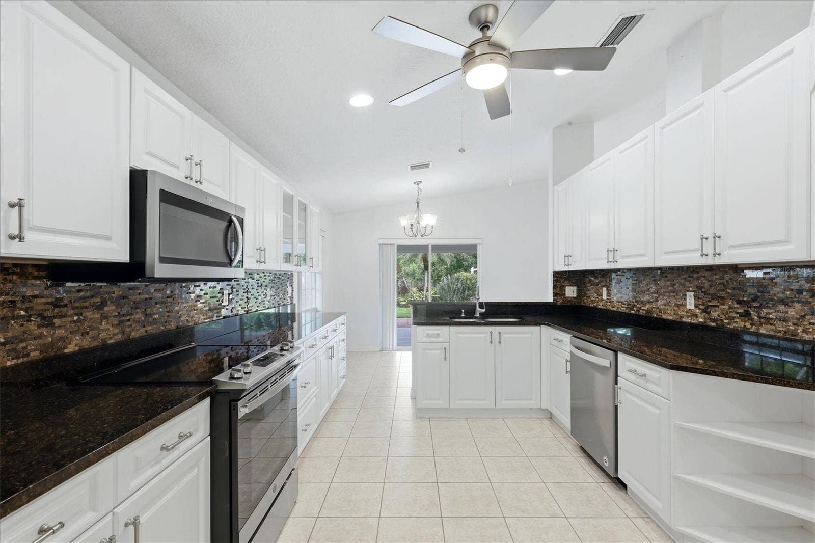 4380 IOLA DRIVE, Sarasota, FL 34231 Kitchen