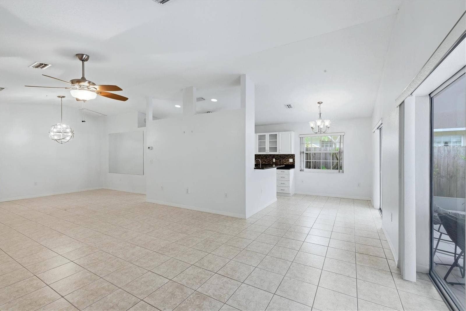 4380 IOLA DRIVE, Sarasota, FL 34231 Great Room and Breakfast Nook