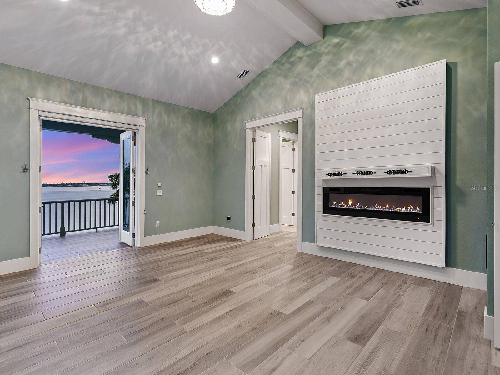 4024 11TH STREET COURT W, Palmetto, FL 34221 Picture-perfect Gulf sunsets from your bed