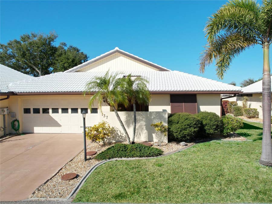 Property photo for 137 DRIFTING SANDS DRIVE, Venice, FL