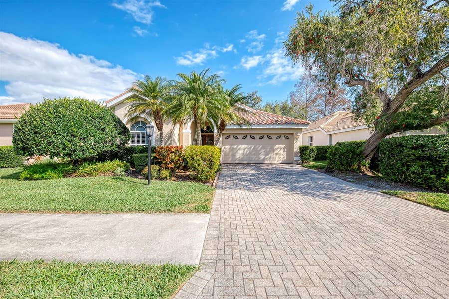 Property photo for 5271 HIGHBURY CIRCLE, Sarasota, FL