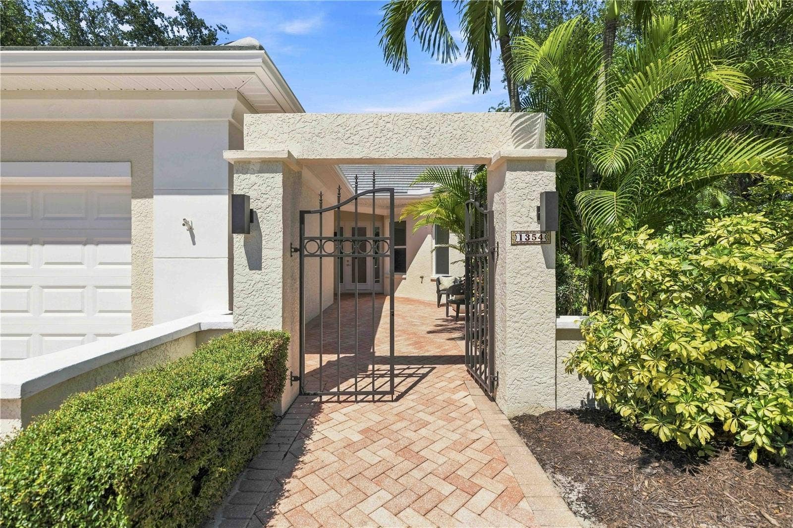 1354 TEAROSE PLACE, Sarasota, FL 34239 1354 TEAROSE PLACE, Sarasota, FL 34239