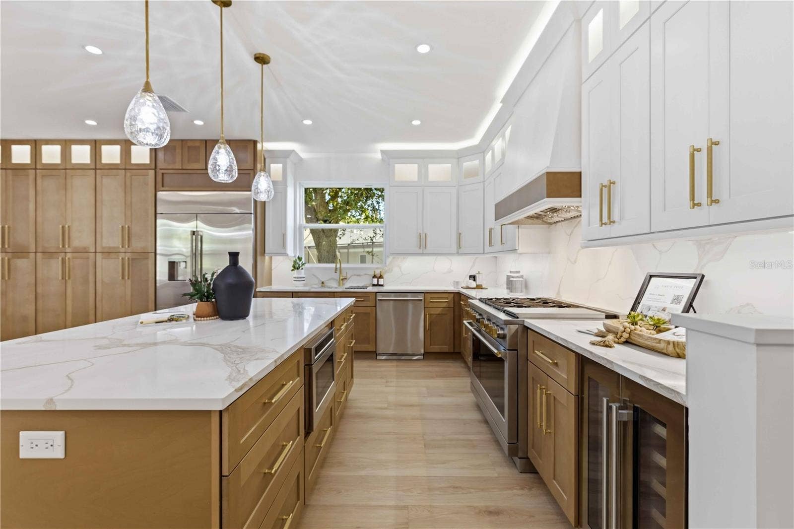 1354 TEAROSE PLACE, Sarasota, FL 34239 1354 TEAROSE PLACE, Sarasota, FL 34239