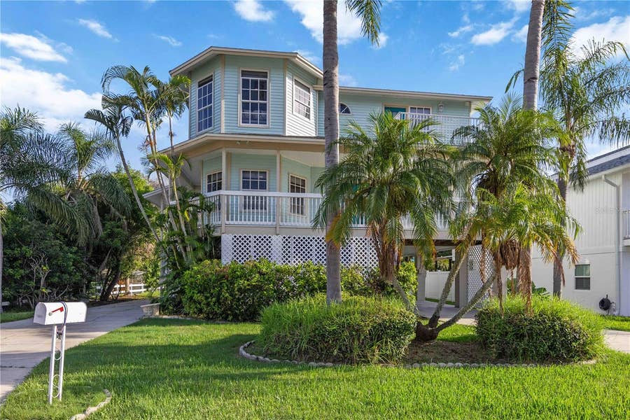 Property photo for 13951 HARBOR VIEW DRIVE, Seminole, FL