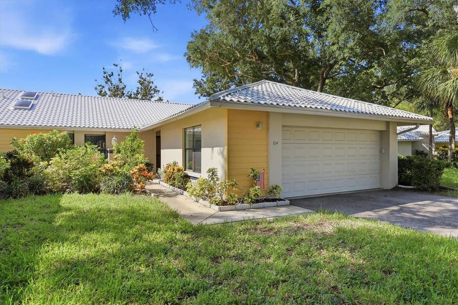 Property photo for 214 SOUTHAMPTON DRIVE, #327, Venice, FL