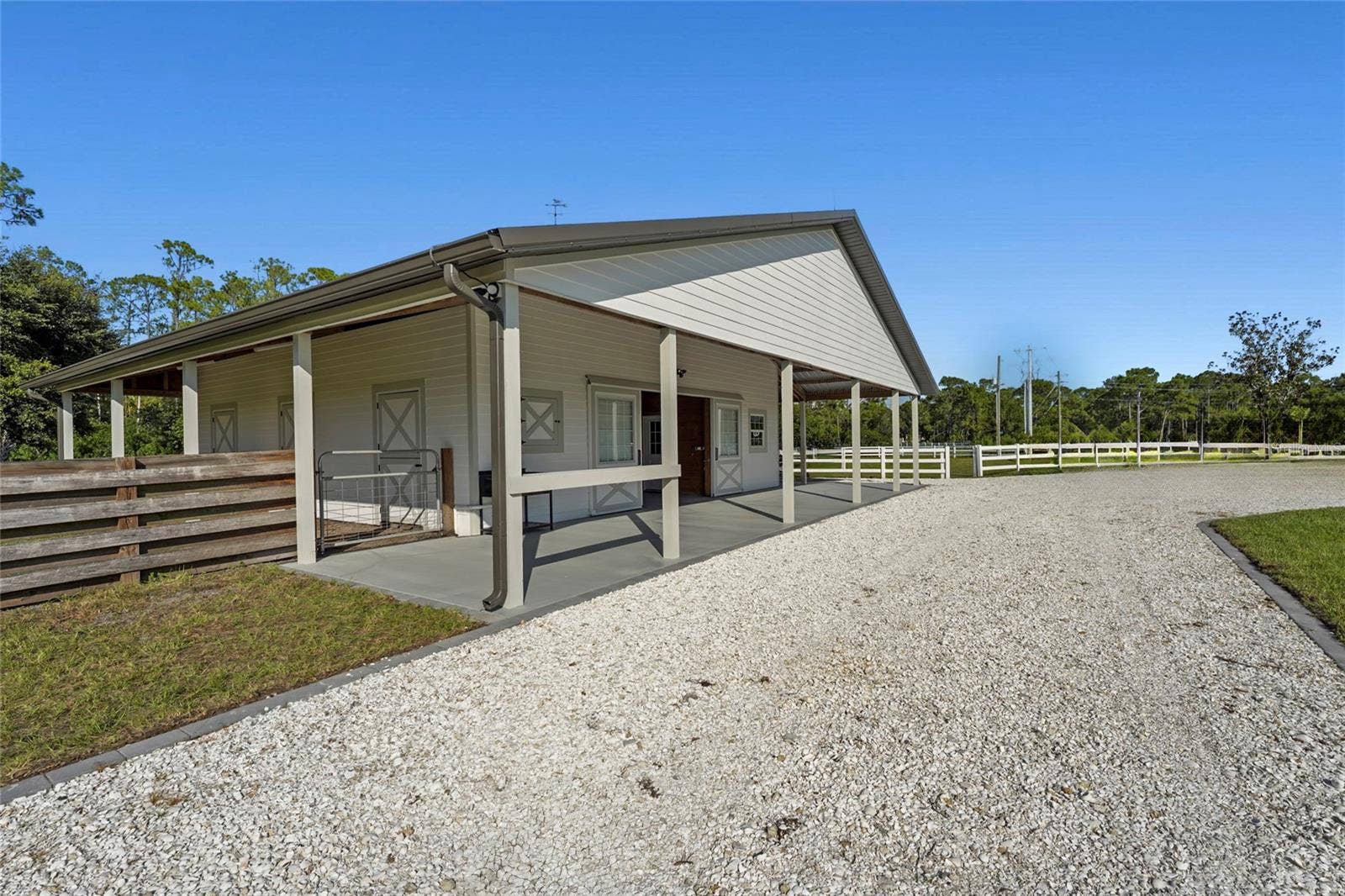 7310 201ST STREET E, Bradenton, FL 34202 7310 201ST STREET E, Bradenton, FL 34202