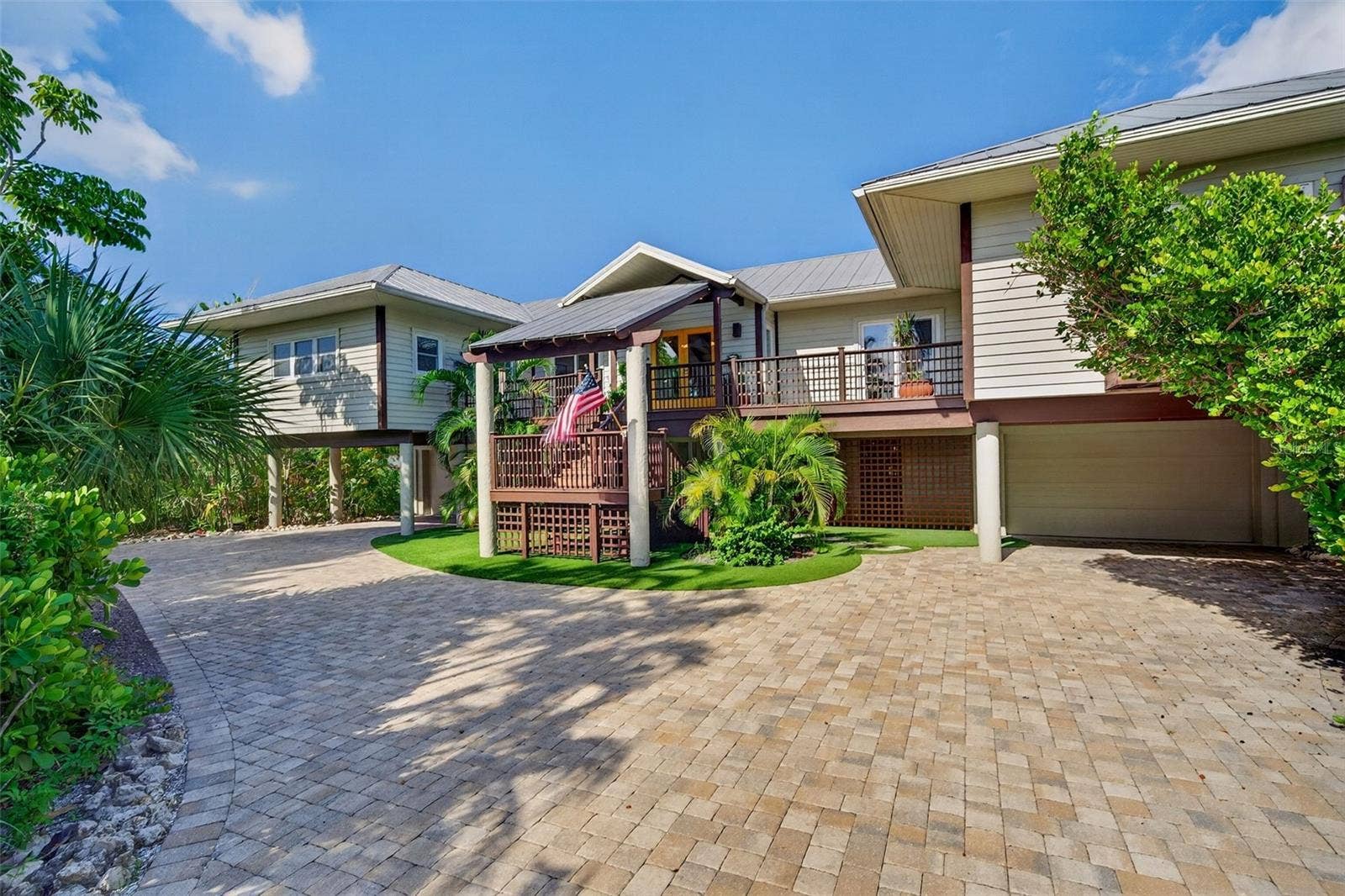 677 LANDS END DRIVE, Longboat Key, FL 34228 677 LANDS END DRIVE, Longboat Key, FL 34228