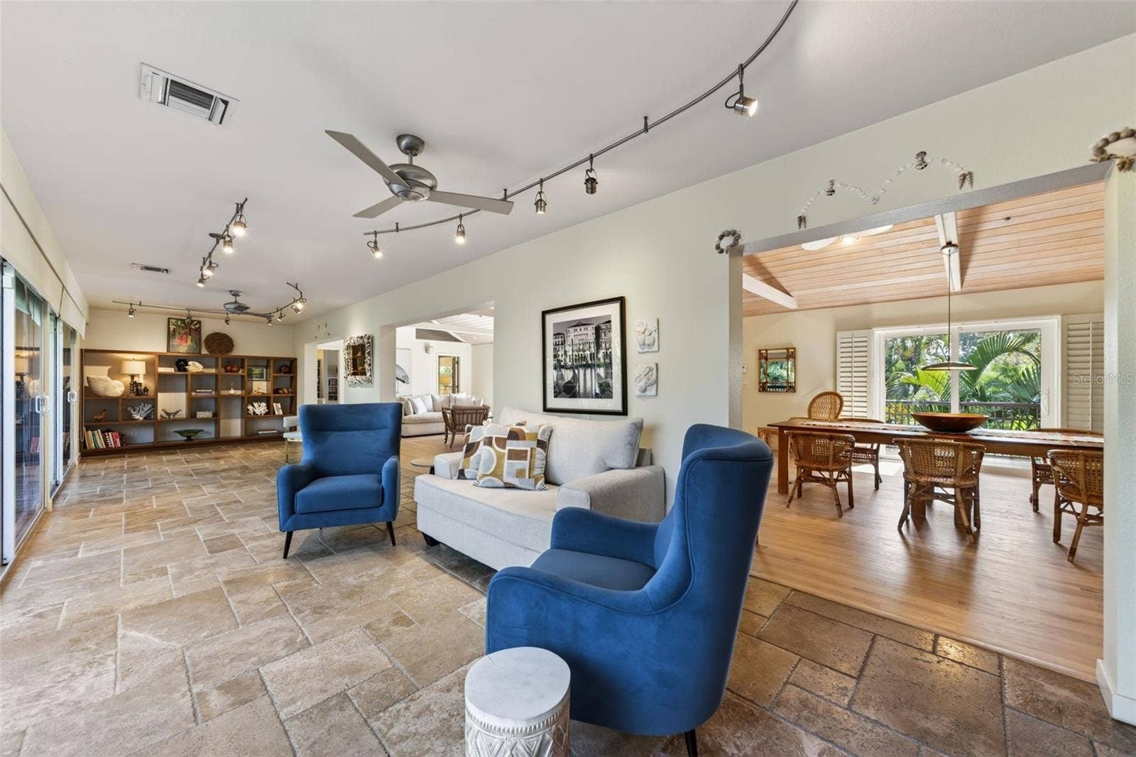 677 LANDS END DRIVE, Longboat Key, FL 34228 677 LANDS END DRIVE, Longboat Key, FL 34228