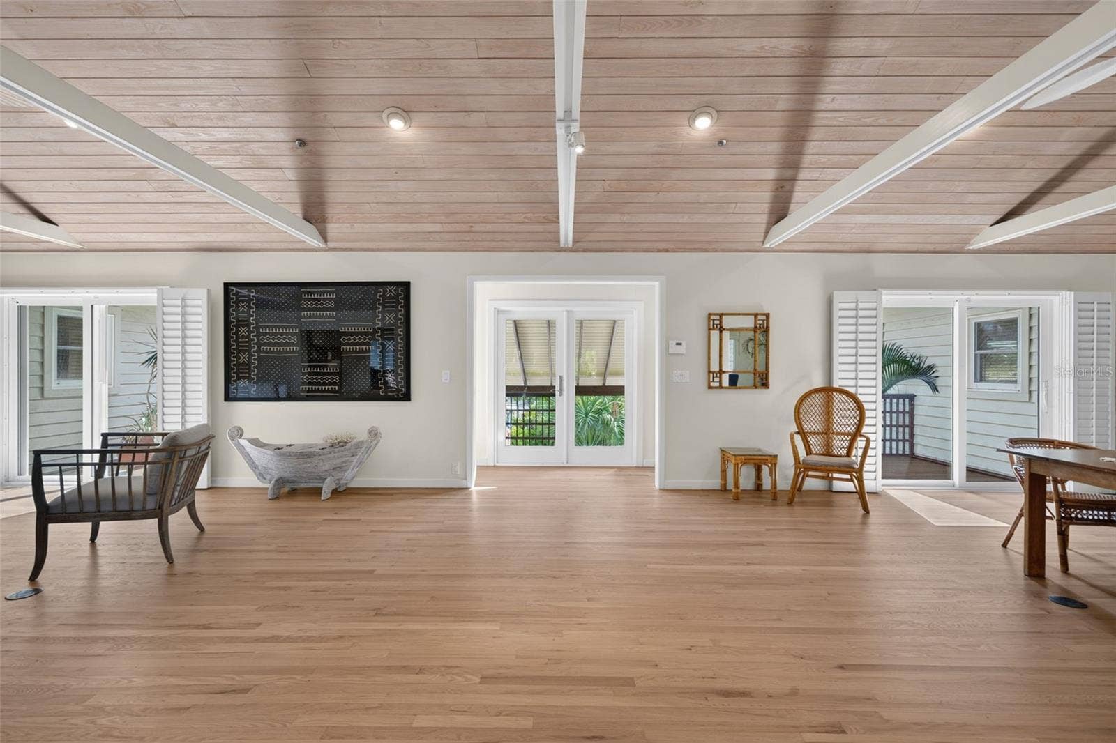 677 LANDS END DRIVE, Longboat Key, FL 34228 677 LANDS END DRIVE, Longboat Key, FL 34228