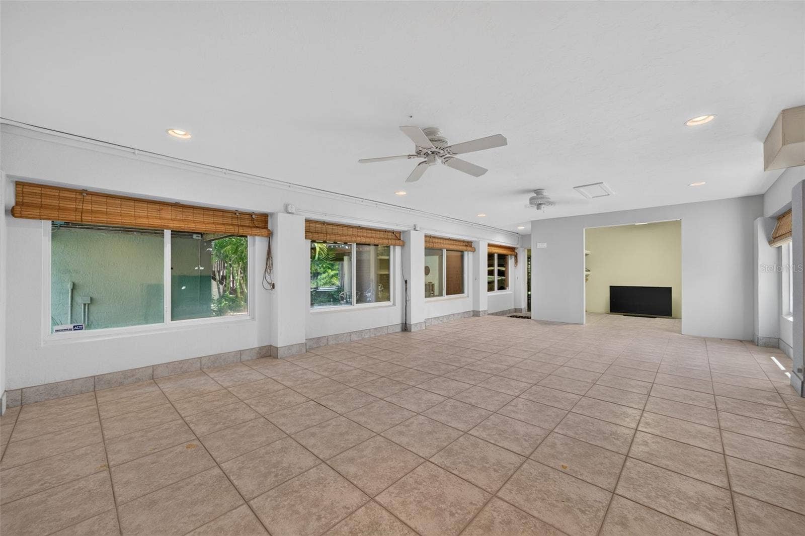 677 LANDS END DRIVE, Longboat Key, FL 34228 677 LANDS END DRIVE, Longboat Key, FL 34228