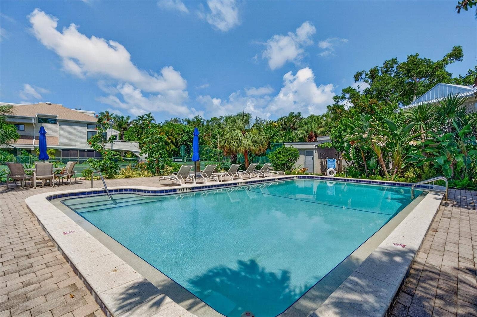 677 LANDS END DRIVE, Longboat Key, FL 34228 677 LANDS END DRIVE, Longboat Key, FL 34228