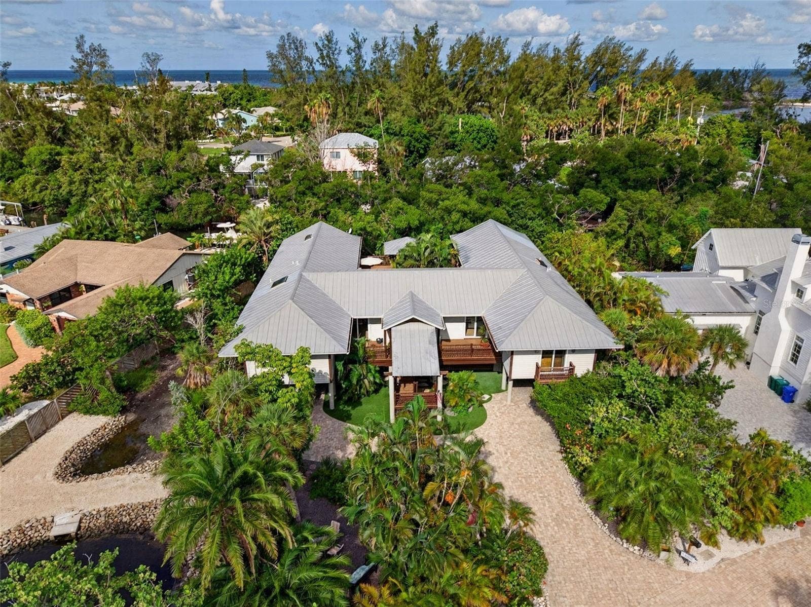677 LANDS END DRIVE, Longboat Key, FL 34228 677 LANDS END DRIVE, Longboat Key, FL 34228