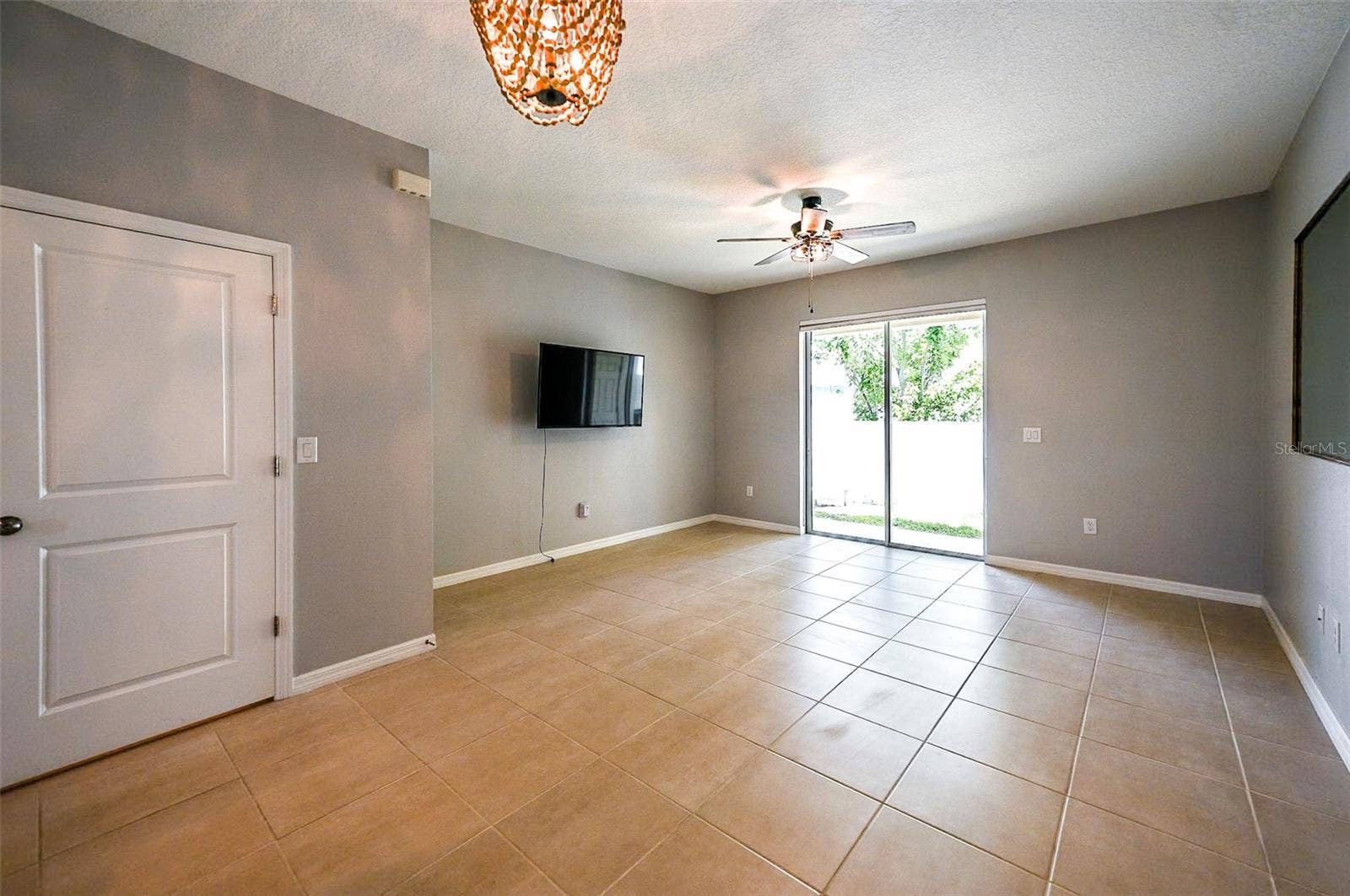 6130 FAIRMONT LANE, Palmetto, FL 34221 Combination Living/Dining