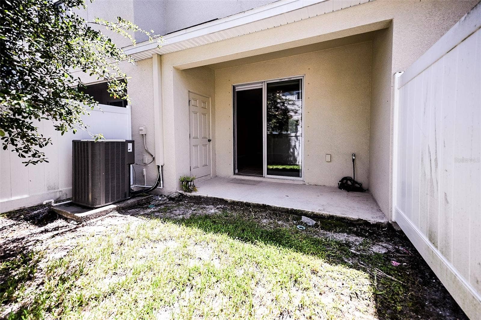 6130 FAIRMONT LANE, Palmetto, FL 34221 Back yard Space