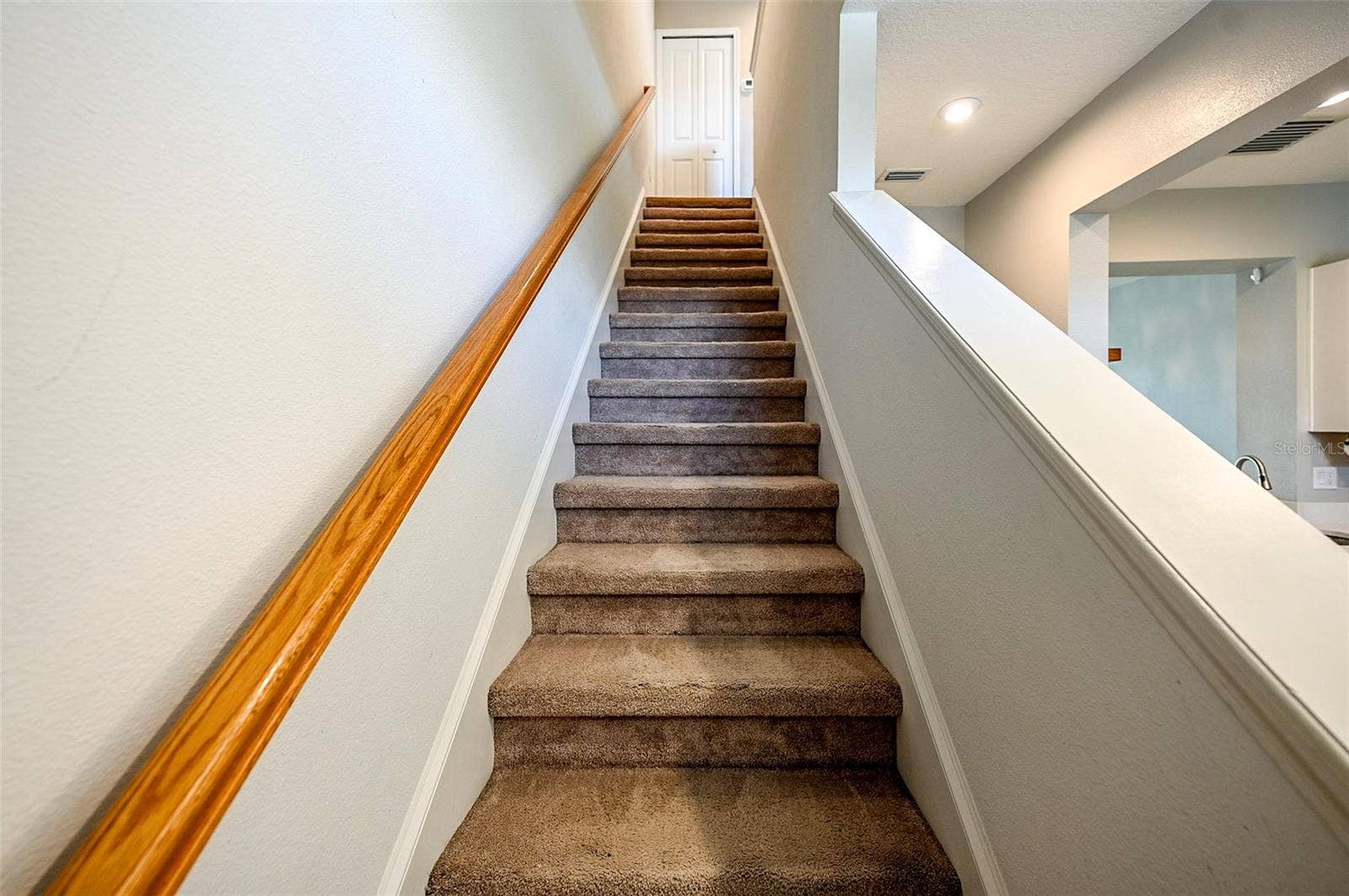 6130 FAIRMONT LANE, Palmetto, FL 34221 Stairs